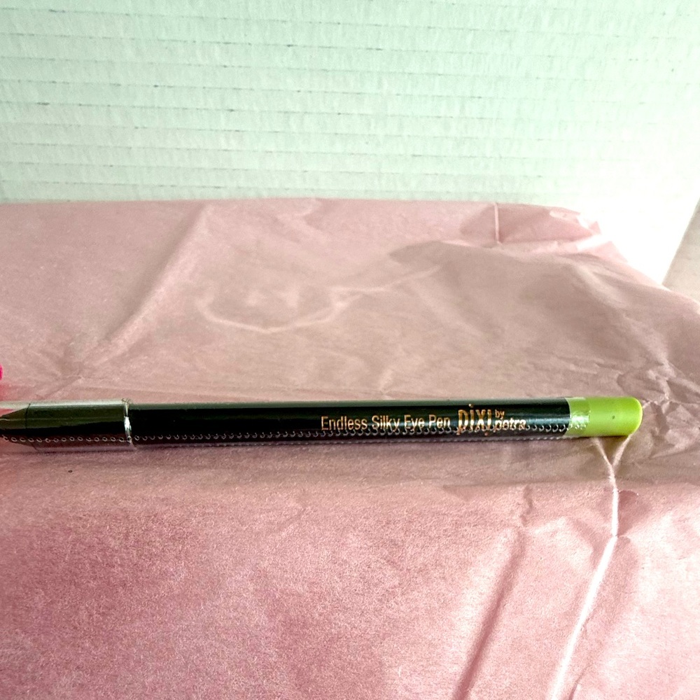 New and Plastic Wrapped PIXI by Petra Endless Silky Eye Pen/Pencil “BlackNoir”